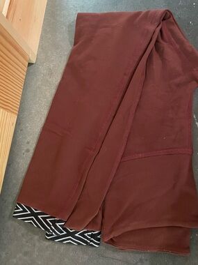 Beyond Yoga Leggings with Printed Hem